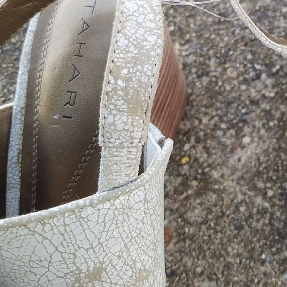 Tahari heels  - Picture 7 of 16